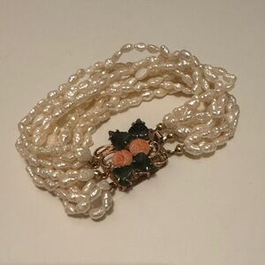 Freshwater Pearl Bracelet with Floral Clasp